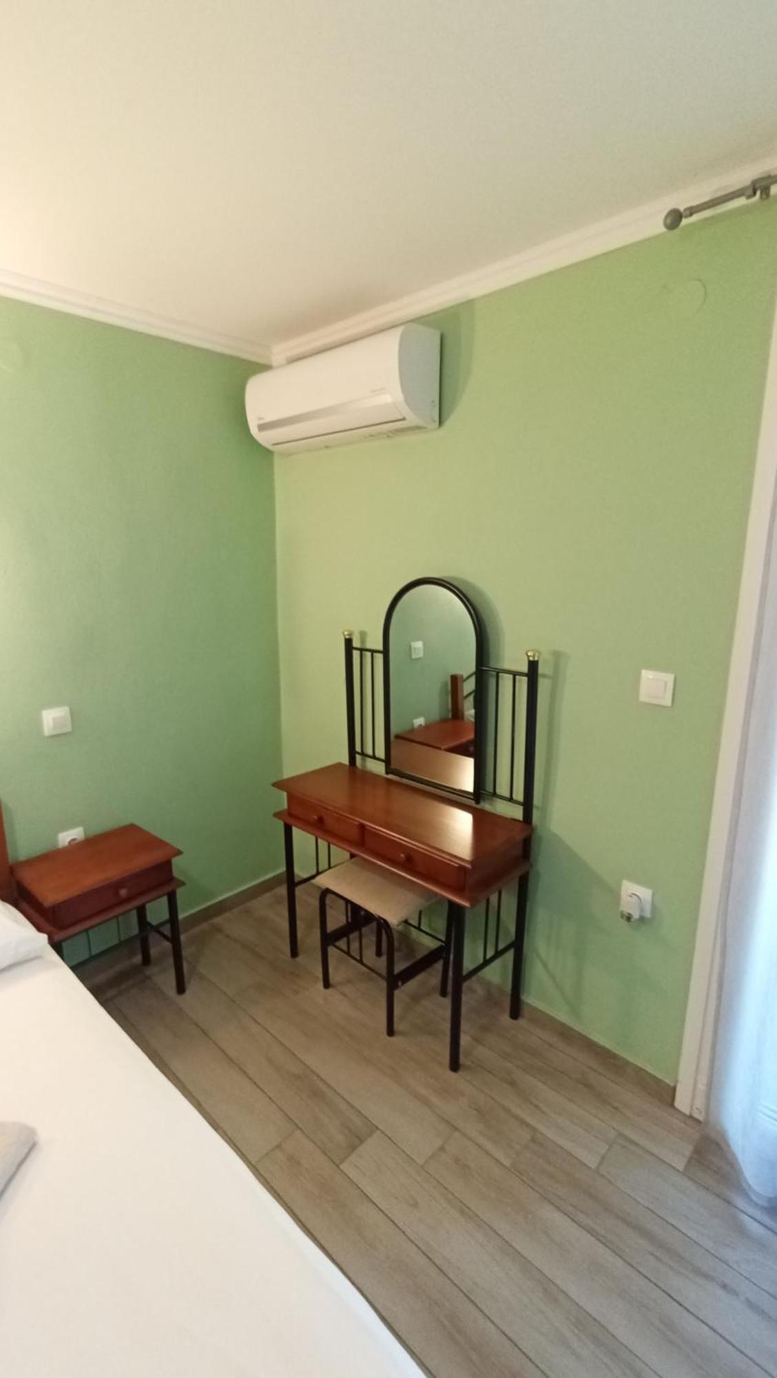 House Eugenia Sarti Apartment Room photo